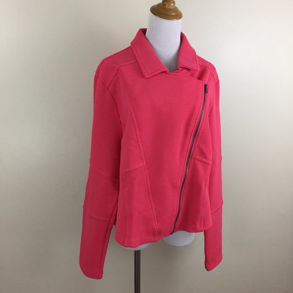 NWT TORRID Bright Dark Pink Textured Asymmetric Zipper Moto Jacket - Picture 5 of 10